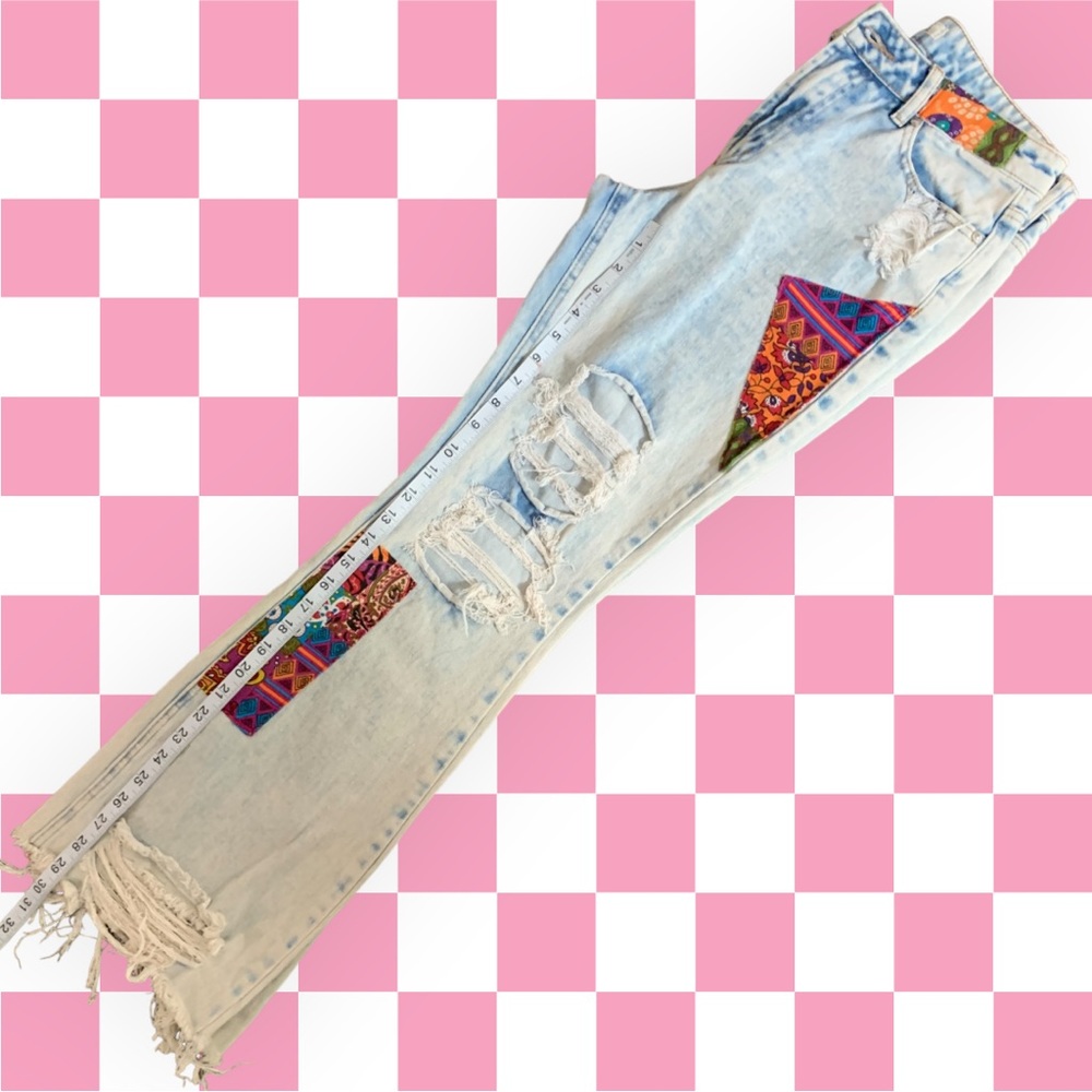 Almost Famous Patchwork Ripped Jean 28 - Picture 3 of 4